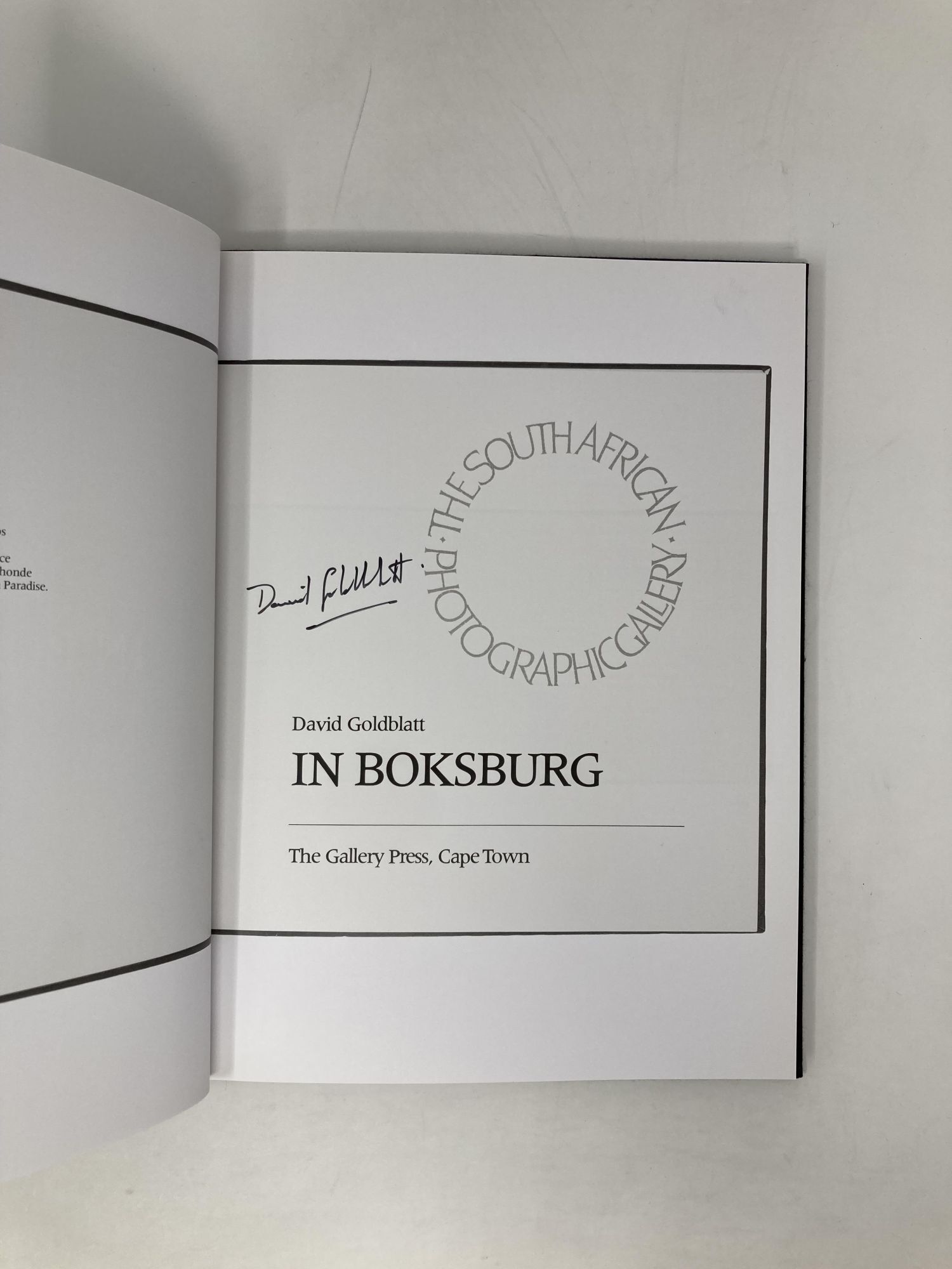 David Goldblatt: In Boksburg: Books on Books No. 7 | Jeffrey Ladd