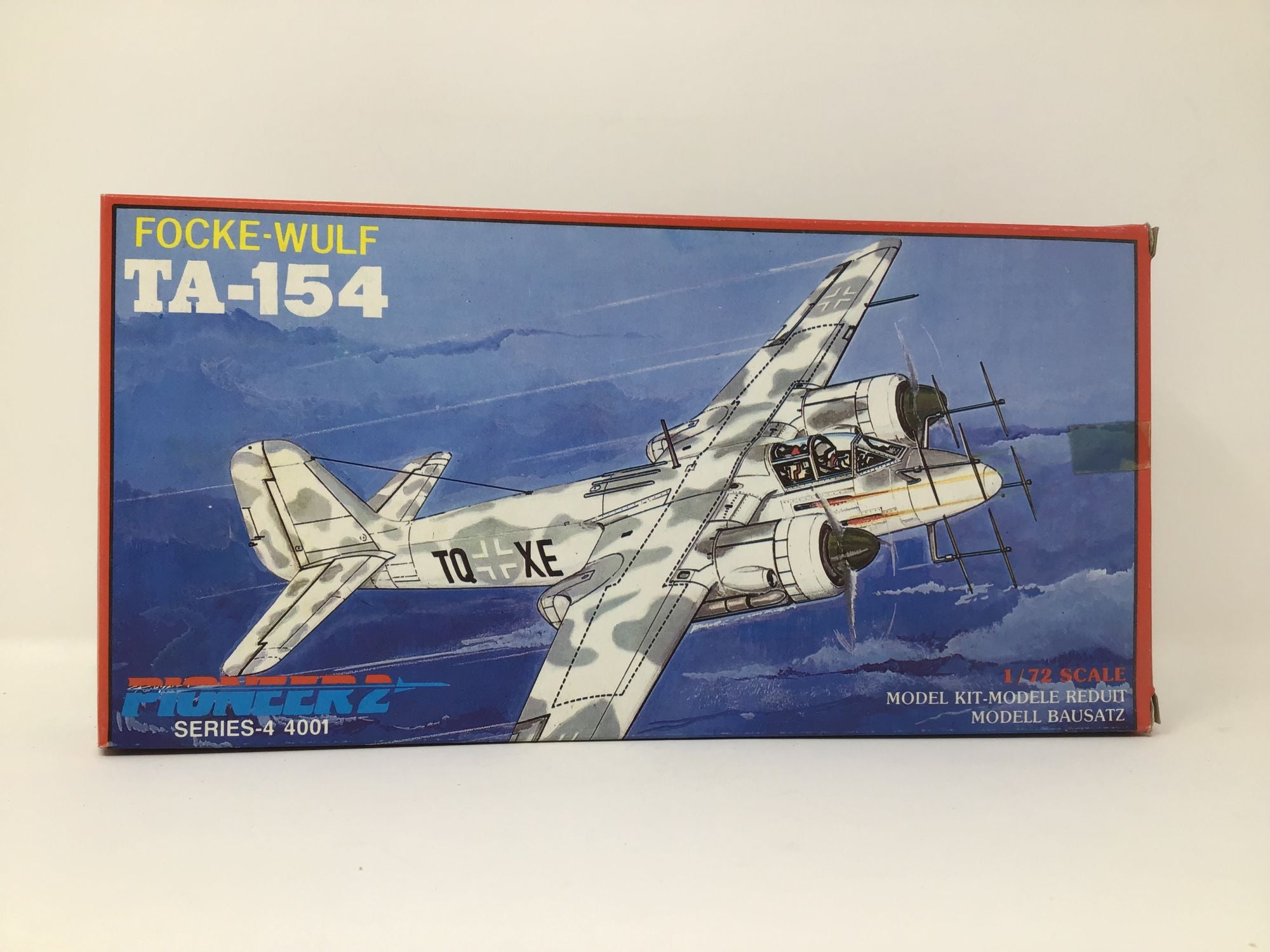 Pioneer 2 Focke-Wulf TA-154 1/72 Scale Model Kit