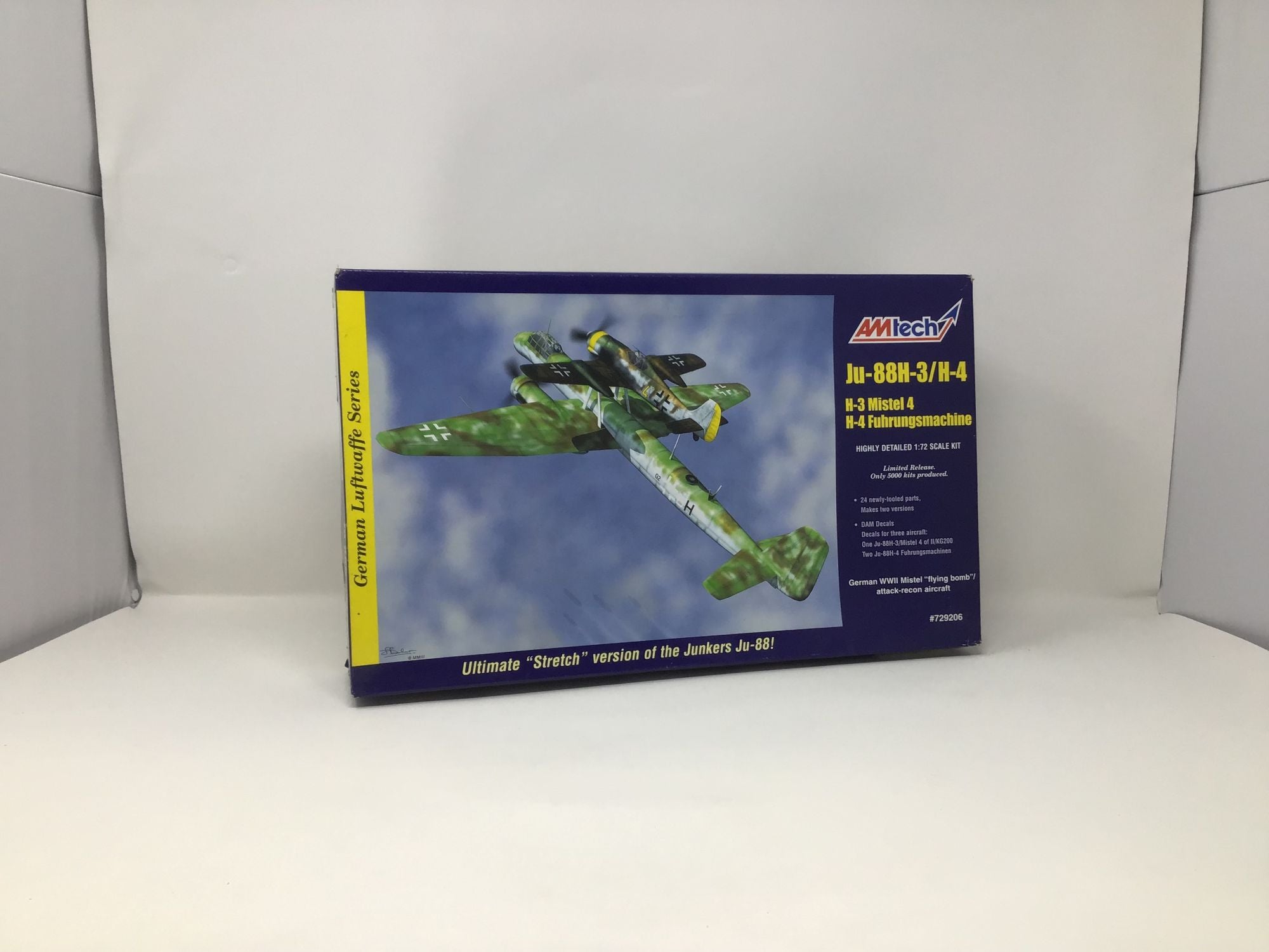 AMtech Ju-88H-3 Mistel 4 H-4 Fuhrungsmachine 1/72 Scale Model Kit