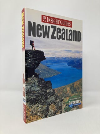 Item #133972 Insight Guide New Zealand (Insight Guides). Craig Dowling, Brian Bell