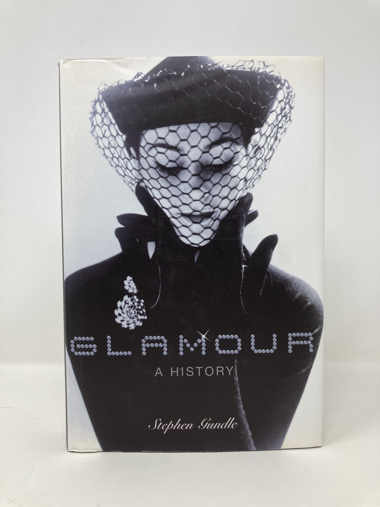 Glamour Salon Owner Sues Gov. Brown, State For Violating Civil Rights Australia