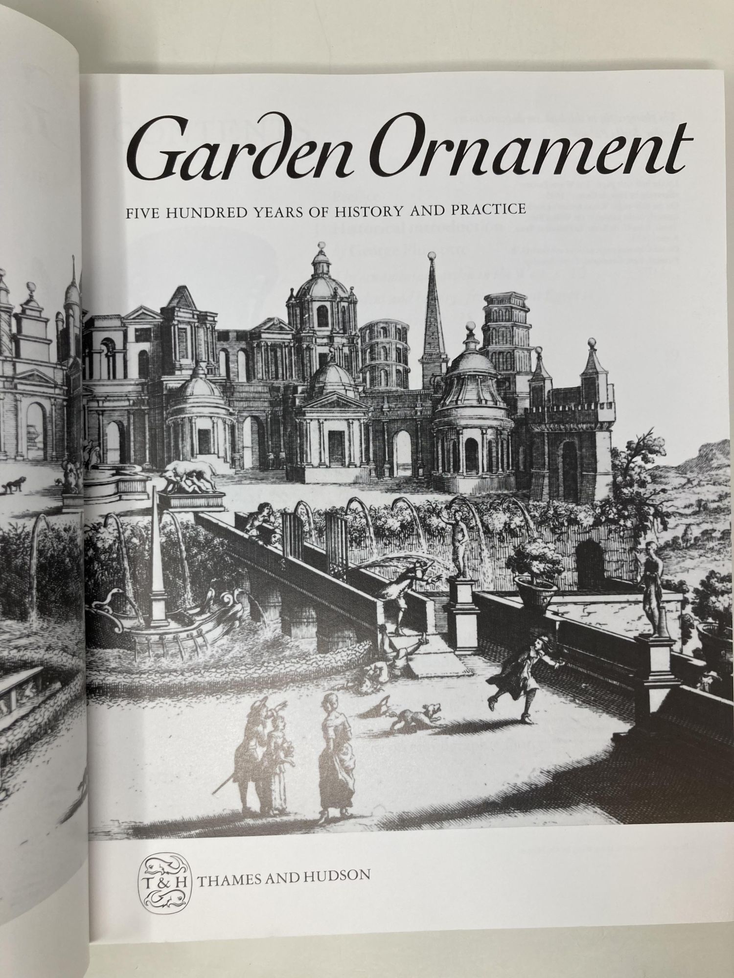 Garden Ornament: Five Hundred Years of History and Practice 