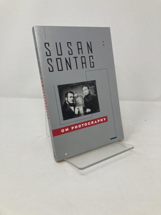 Item #212478 On Photography. Susan Sontag