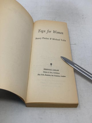 Yoga for Women (Perennial library)