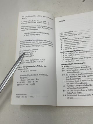 Basic Law of Color Theory (English and German Edition)