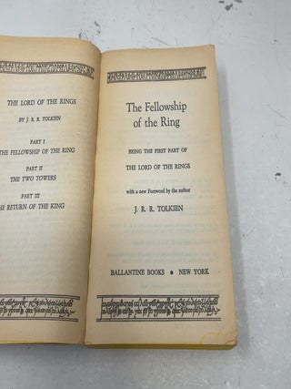 FELLOWSHIP OF RING (Eflkien, J. R. R. Lord of the Rings, Pt. 1.)