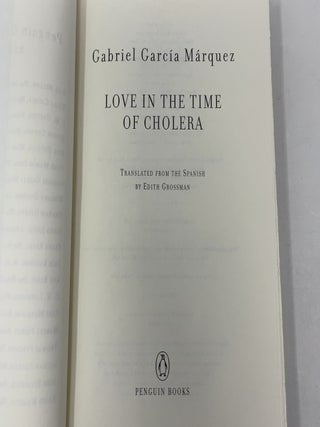Love in the Time of Cholera (Penguin Great Books of the 20th Century)