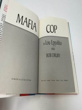 Mafia Cop: The Story of an Honest Cop Whose Family was The Mob