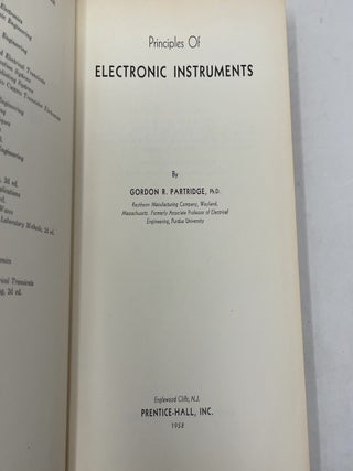 Principles of Electronic Instruments (Prentice-Hall Electrical Engineering Series)