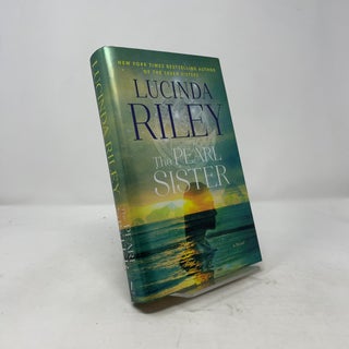 Item #433319 The Pearl Sister. Lucinda Riley