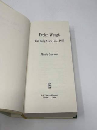 Evelyn Waugh: The Early Years, 1903-1939