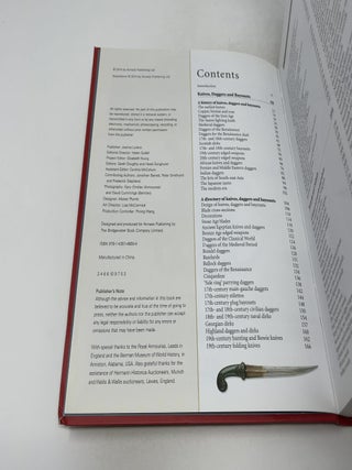 The Complete Illustrated History of Knives, Swords, Spears & Daggers
