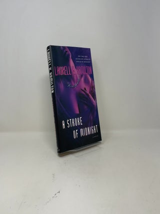 A Stroke of Midnight (Meredith Gentry, Book 4)