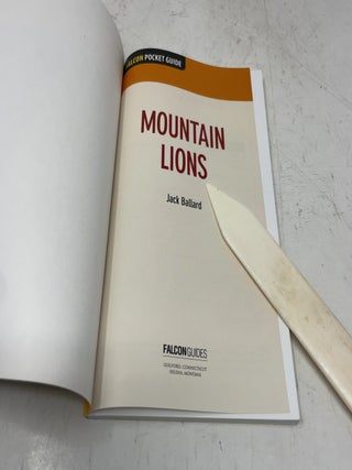 Mountain Lions (Falcon Pocket Guides)