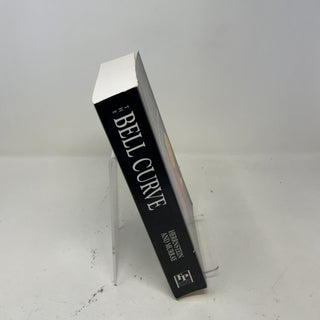 The Bell Curve: Intelligence and Class Structure in American Life (A Free Press Paperbacks Book)