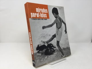 Item #92737 Mirades paral·les. La fotografia realista a Itàlia i Espanya (Catalan, Spanish and...